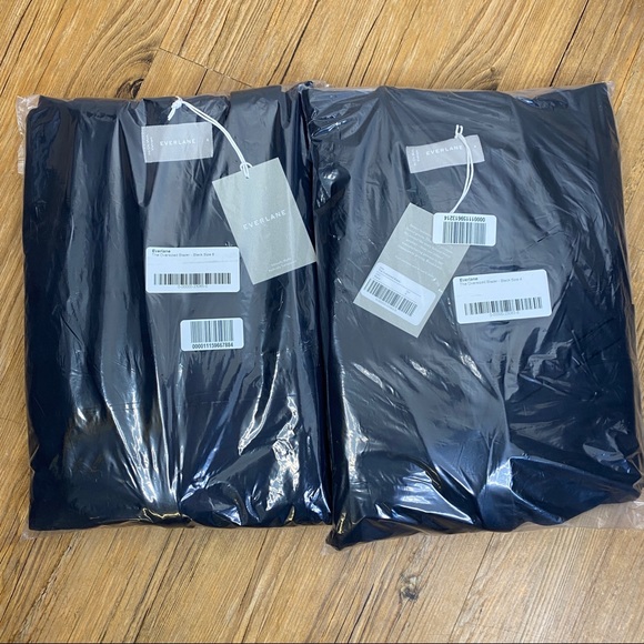 Everlane NWT The Oversized Blazer in Black Size 4 and Size 8 - Picture 2 of 6